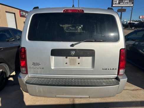 Used 2011 Dodge Nitro Heat image 2