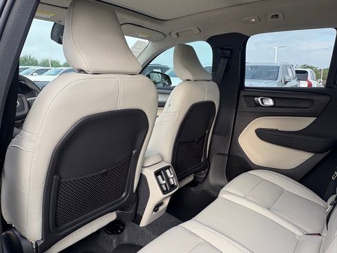 New 2026 Volvo XC40 B5 Ultra w/ Protection Package Premier image 21