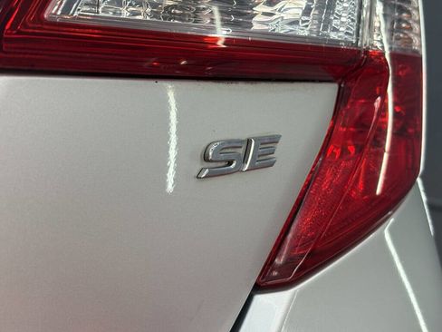 Used 2014 Toyota Camry SE image 25