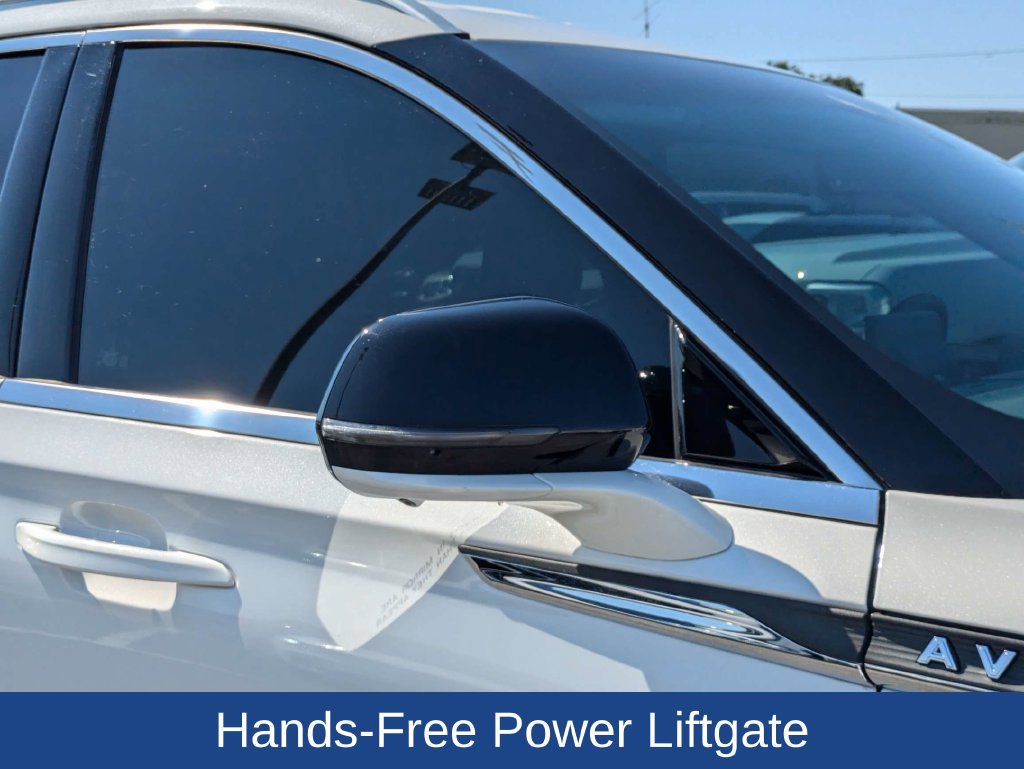 Used 2020 Lincoln Aviator Reserve w/ Elements Package Plus RWD image 12