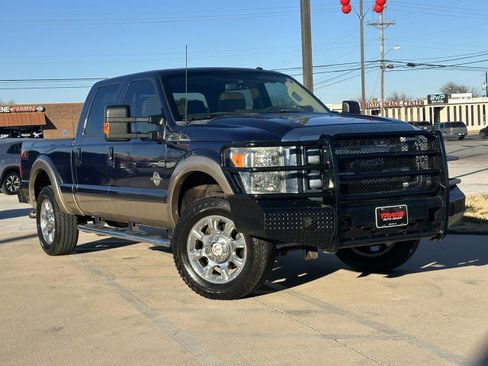 Used 2014 Ford F250 Lariat w/ Lariat Ultimate Package image 28