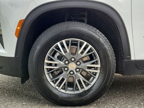 Certified 2025 Chevrolet Traverse LT AWD/4WD image 6