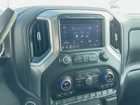 Used 2021 Chevrolet Silverado 2500 LTZ w/ Z71 Chrome Sport Edition image 21