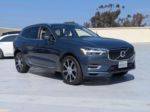 Used 2018 Volvo XC60 T8 Inscription w/ Luxury Seat Package image 3