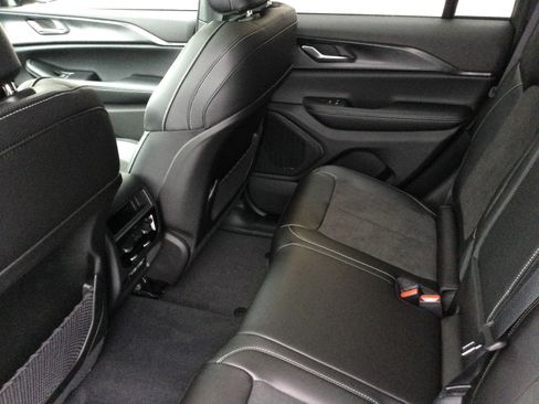 New 2025 Jeep Grand Cherokee Altitude w/ Trailer Tow Package image 6