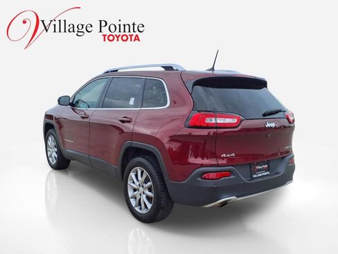 Used 2018 Jeep Cherokee Limited AWD/4WD image 3