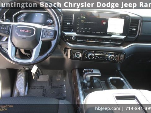 Used 2022 GMC Sierra 1500 Elevation image 12