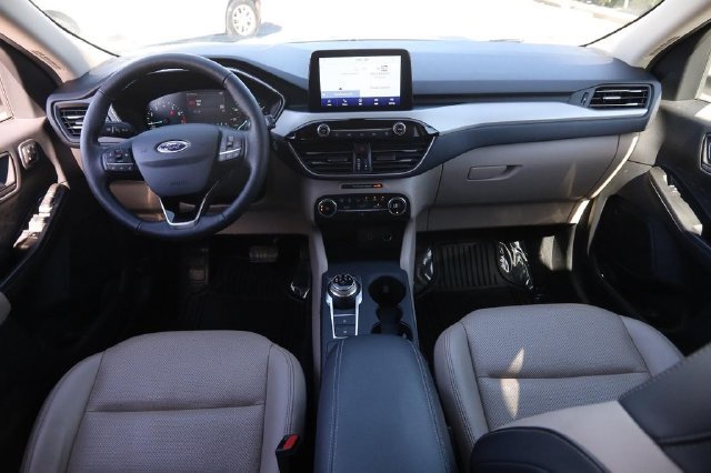 Certified 2020 Ford Escape SEL FWD image 24