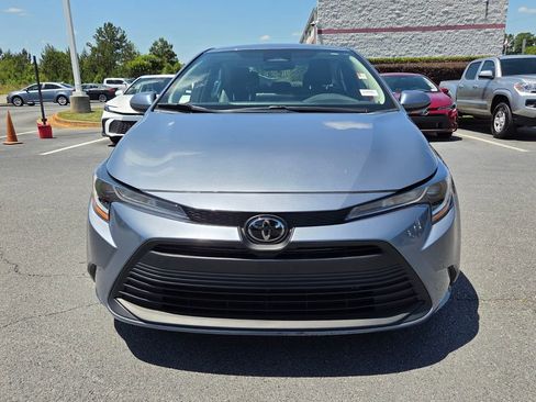 Used 2025 Toyota Corolla LE FWD image 2