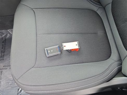 New 2025 Jeep Grand Cherokee Laredo image 13