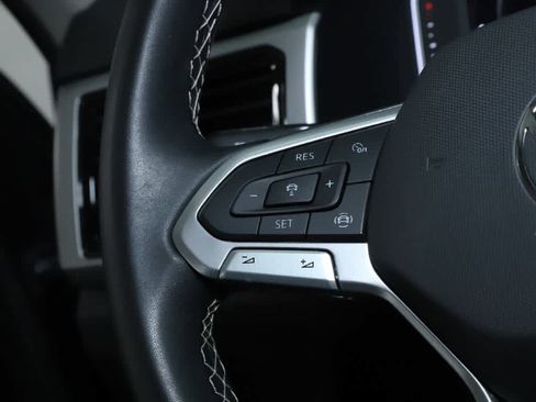 Certified 2023 Volkswagen Atlas SE image 24