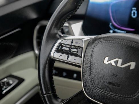 Used 2023 Kia Telluride S w/ S Sunroof Package FWD image 16