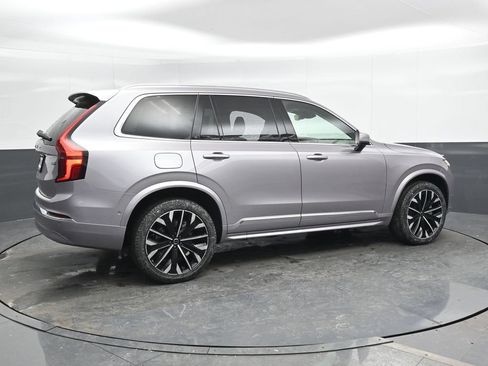 New 2026 Volvo XC90 B5 Plus w/ Protection Package AWD/4WD image 2