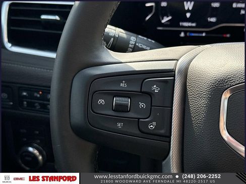 Used 2023 GMC Yukon XL Denali AWD/4WD image 25