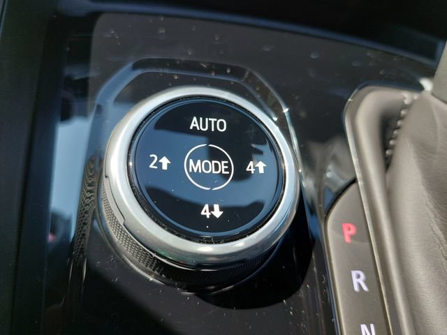 Certified 2025 Chevrolet Colorado ZR2 w/ Midnight Edition AWD/4WD image 16