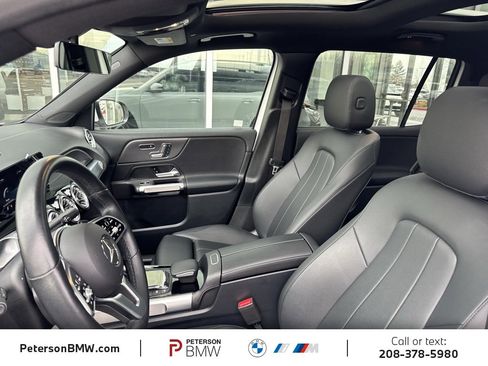 Used 2022 Mercedes-Benz GLB 250 4MATIC image 17