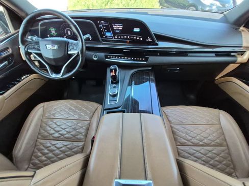 Used 2021 Cadillac Escalade ESV Premium Luxury AWD/4WD image 15