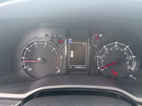 Used 2021 Toyota 4Runner SR5 Premium image 17