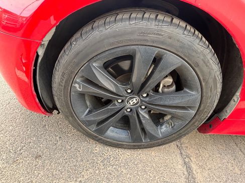 Used 2012 Hyundai Genesis 2.0T RWD image 6
