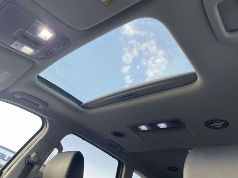 Used 2023 Kia Telluride EX image 9