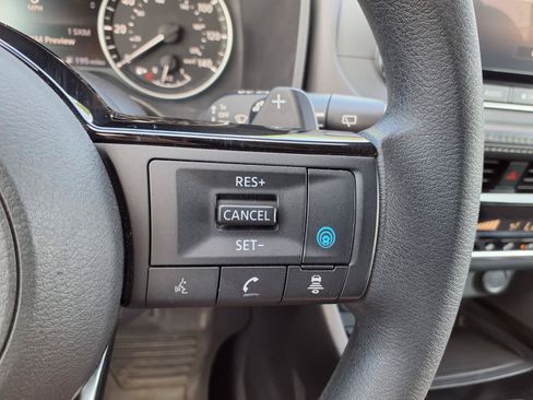 Used 2021 Nissan Rogue SV AWD/4WD image 13