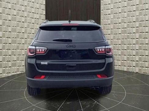 Certified 2022 Jeep Compass Latitude w/ Sun and Sound Group AWD/4WD image 6