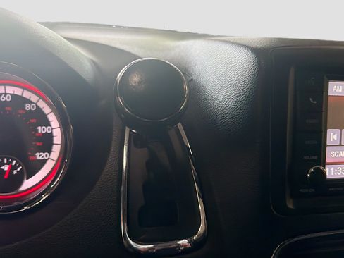 Used 2019 Dodge Grand Caravan GT FWD image 23
