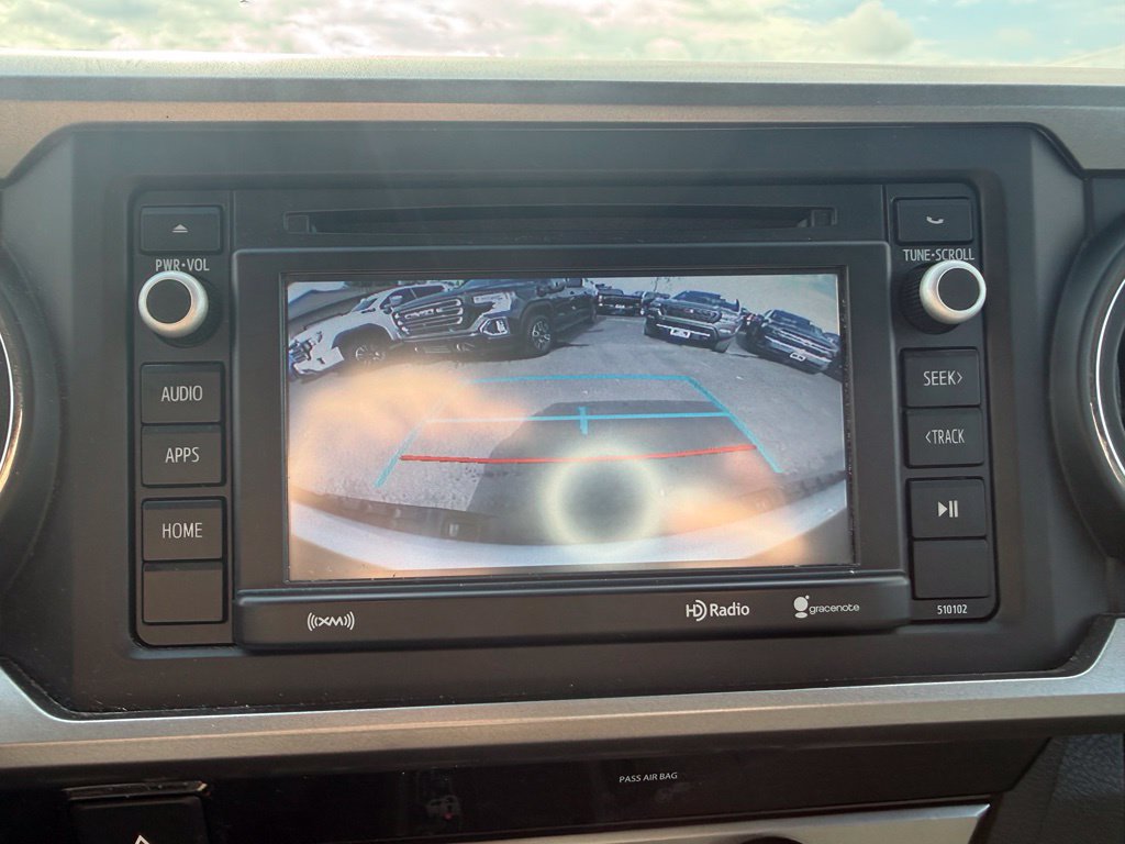 Used 2018 Toyota Tacoma SR5 AWD/4WD image 23
