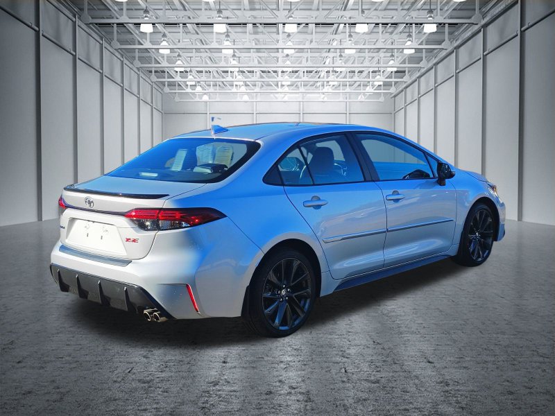 Used 2024 Toyota Corolla XSE FWD image 11