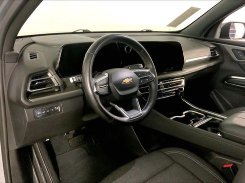 Used 2024 Chevrolet Traverse LT AWD/4WD image 14