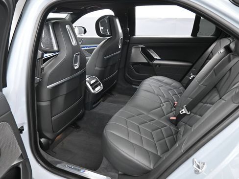Used 2025 BMW 760i xDrive AWD/4WD image 27