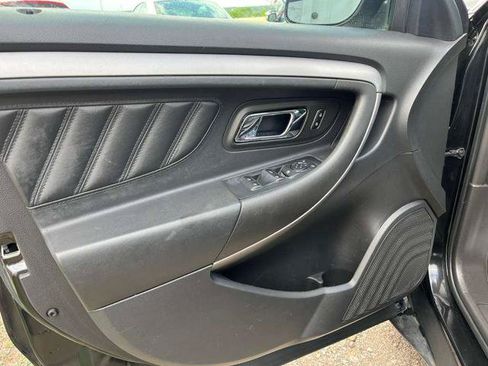 Used 2015 Ford Taurus SEL w/ Equipment Group 201A FWD image 17