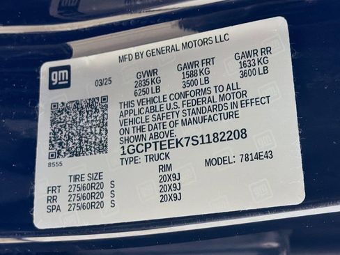 Used 2025 Chevrolet Colorado Trail Boss AWD/4WD image 28
