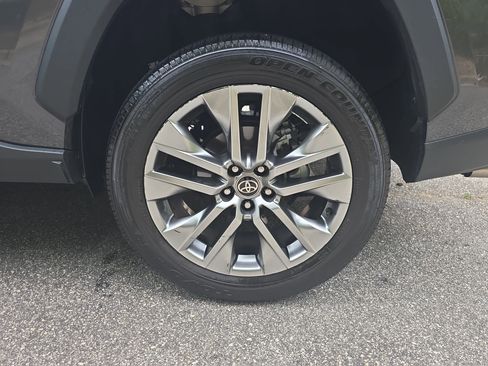 Used 2023 Toyota RAV4 XLE Premium FWD image 32