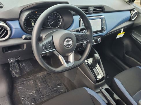 New 2025 Nissan Versa SV w/ Trunk Package FWD image 19