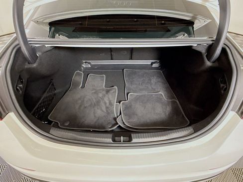 Used 2023 Mercedes-Benz C 300 Sedan image 25