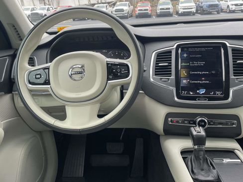 Used 2020 Volvo XC90 T5 Momentum w/ Protection Package Premier image 15