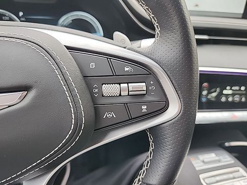 Used 2024 Genesis Electrified GV70 Prestige w/ Prestige Package image 11