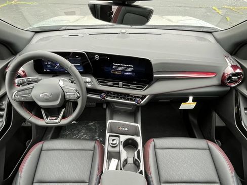 New 2026 Chevrolet Equinox RS w/ Convenience Package III FWD image 9