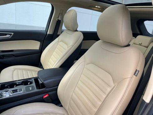 Used 2019 Ford Edge SEL w/ Equipment Group 201A image 28