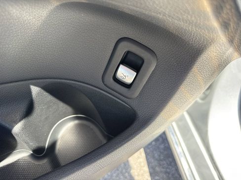 Used 2016 Mercedes-Benz C 300 Sedan image 35