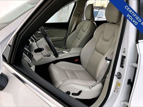 Used 2023 Volvo XC90 B6 Ultimate w/ Protection Package Premier image 33