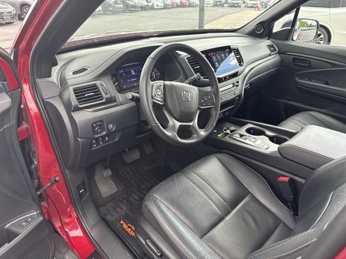 Certified 2024 Honda Passport TrailSport image 14