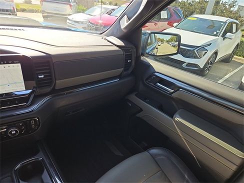 Used 2022 Chevrolet Silverado 1500 ZR2 image 10