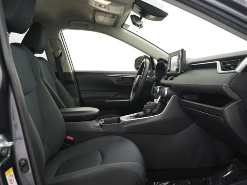 Used 2019 Toyota RAV4 LE w/ All Weather Liner Package AWD/4WD image 11
