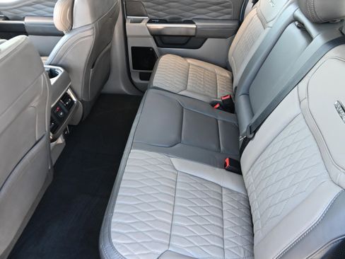 Used 2026 Ford F450 Platinum w/ Platinum Plus Package image 32