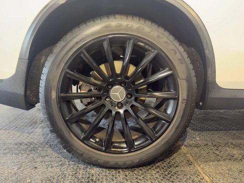 Used 2017 Mercedes-Benz GLC 43 AMG 4MATIC image 24