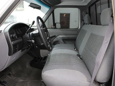 Used 1995 Ford F150 XL image 9