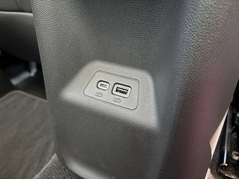Used 2023 Buick Envision Essence AWD/4WD image 18