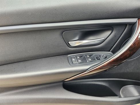 Used 2016 BMW 320i 320i image 22